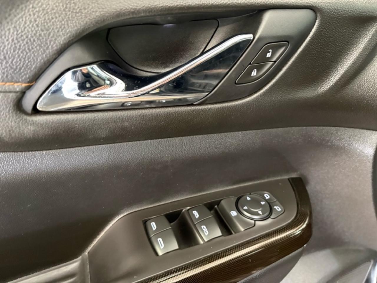 2020 GMC Acadia AT4 Photo