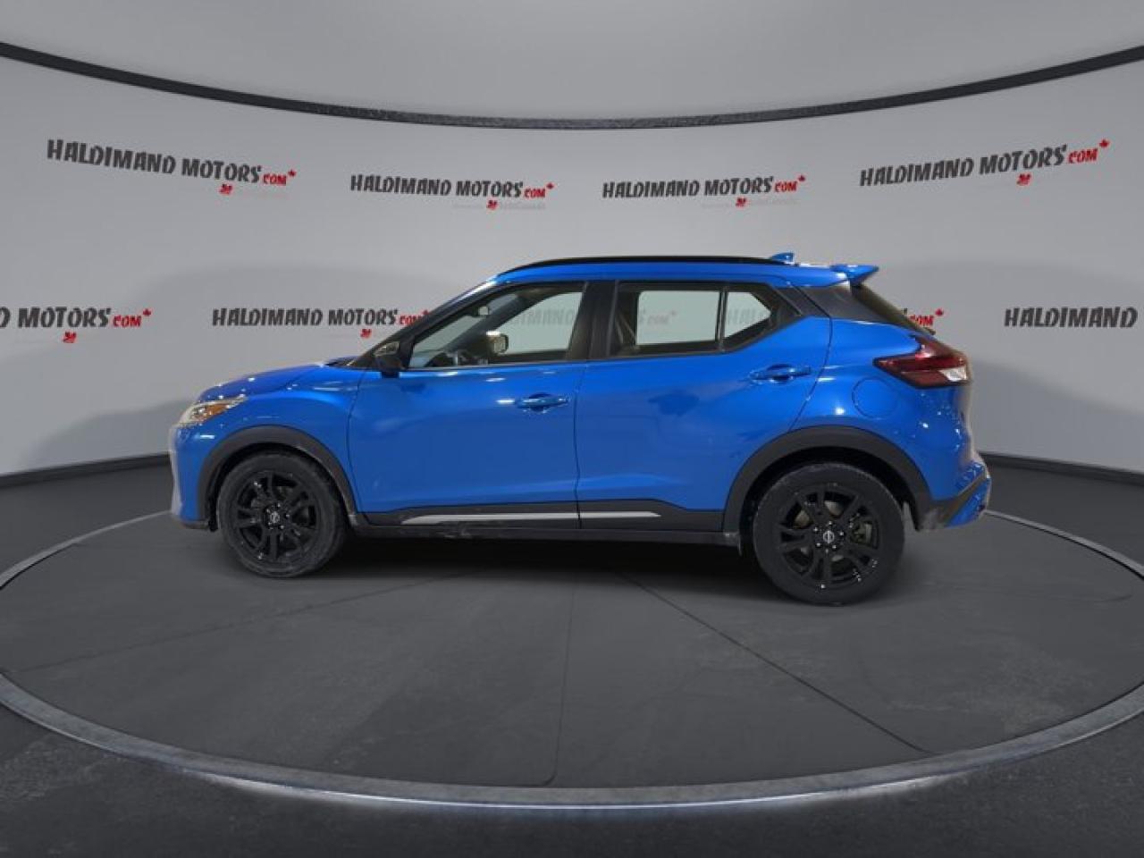 2024 Nissan Kicks SR Photo