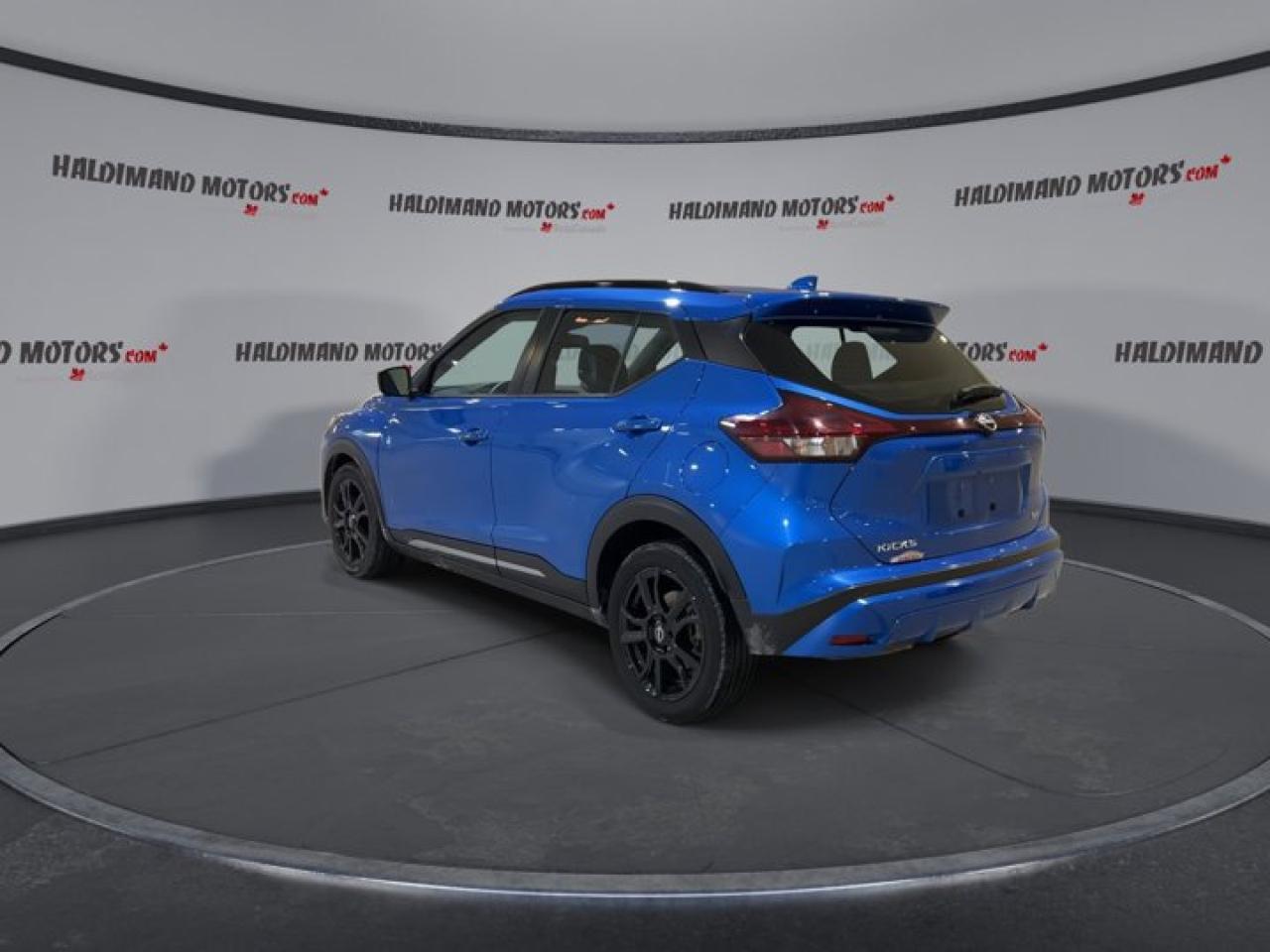 2024 Nissan Kicks SR Photo