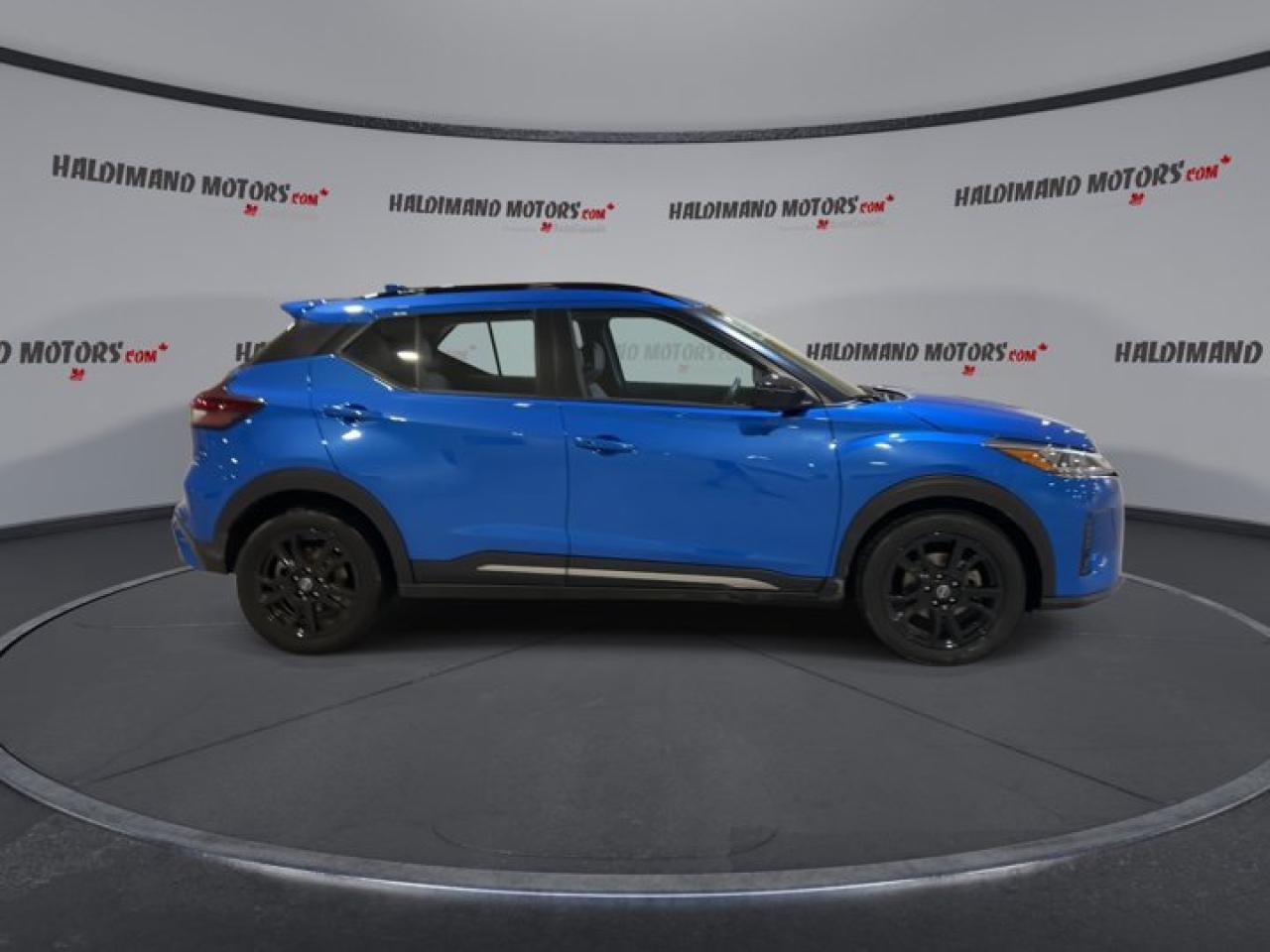 2024 Nissan Kicks SR Photo