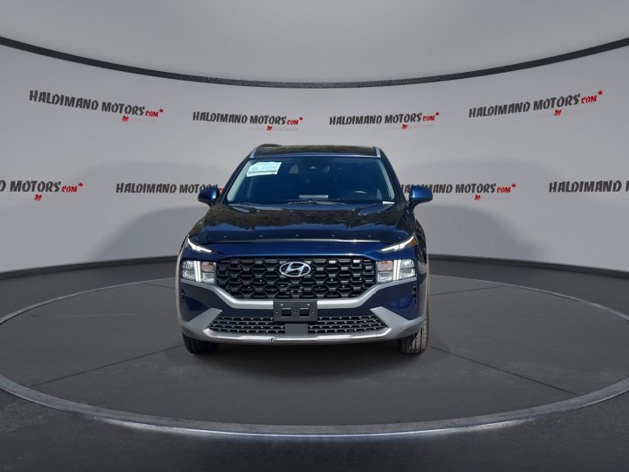 2021 Hyundai Santa Fe Essential AWD Photo2