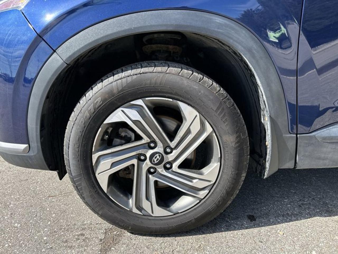 2021 Hyundai Santa Fe Essential AWD Photo