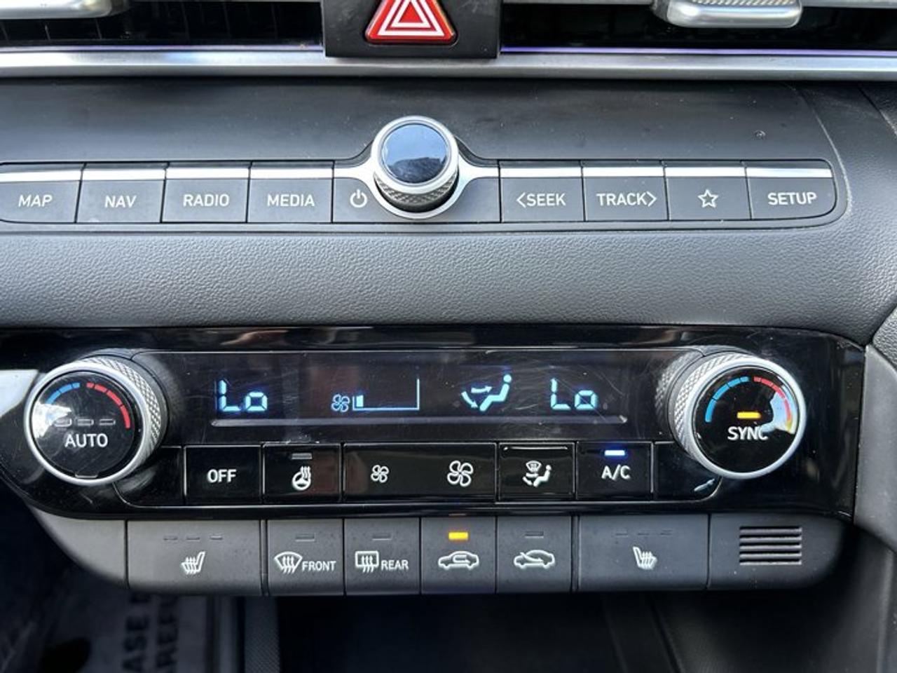 2024 Hyundai Elantra Preferred FWD | No Accidents | Heated Steering Wheel Photo