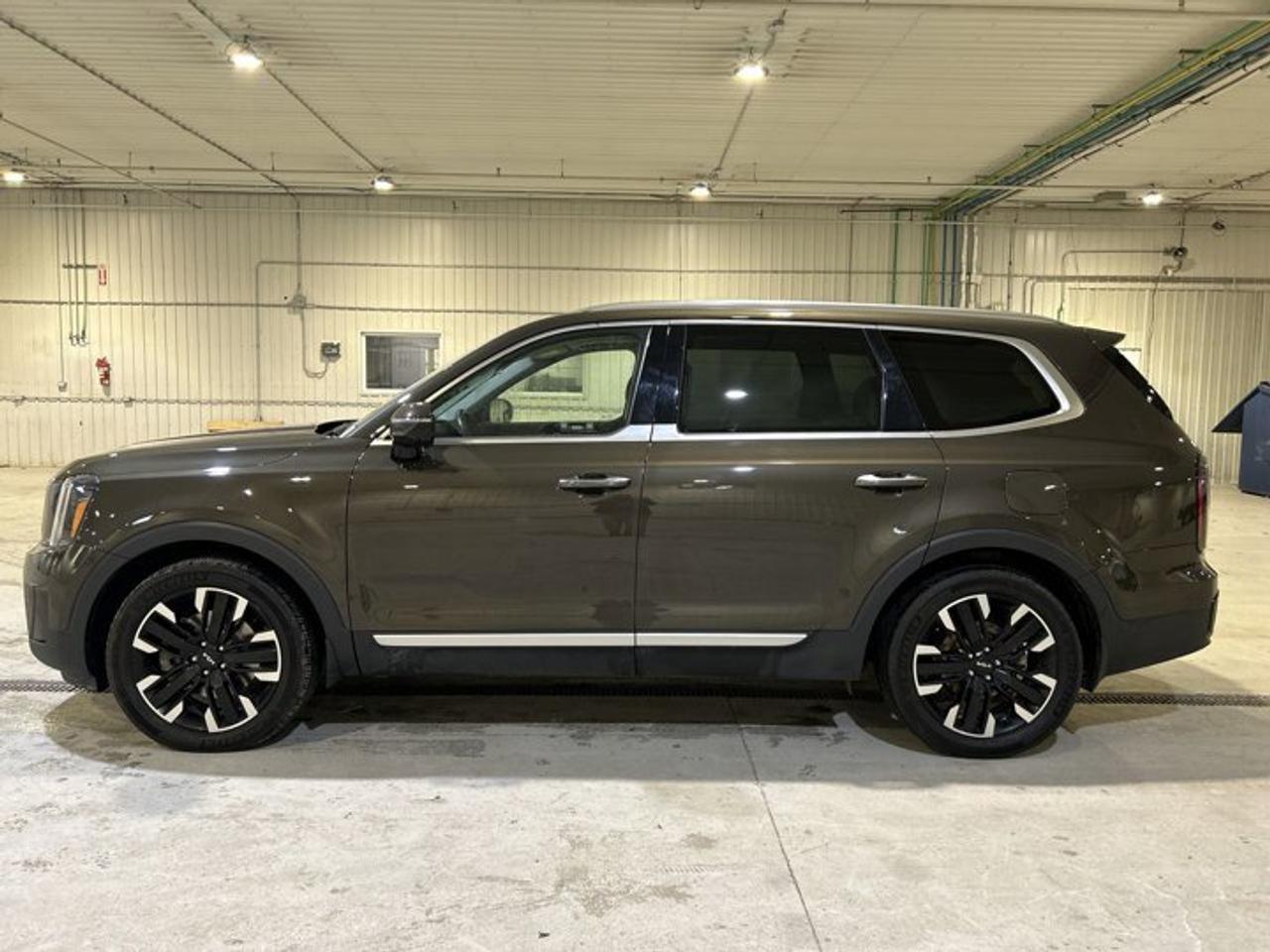 2023 Kia Telluride SX AWD | 360 Camera | Leather Seats | Remote Start | Panoramic Roof Photo