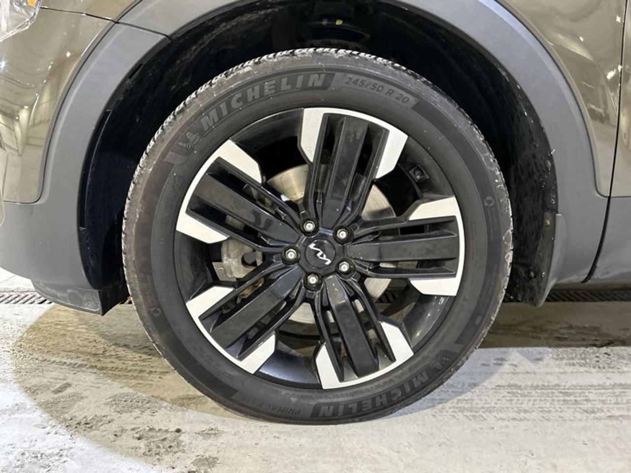 2023 Kia Telluride SX AWD | 360 Camera | Leather Seats | Remote Start | Panoramic Roof Photo