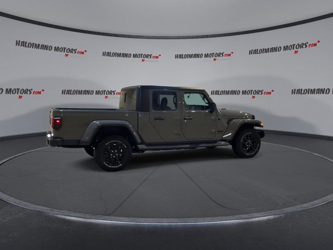 2021 Jeep Gladiator Sport S 4x4 Photo