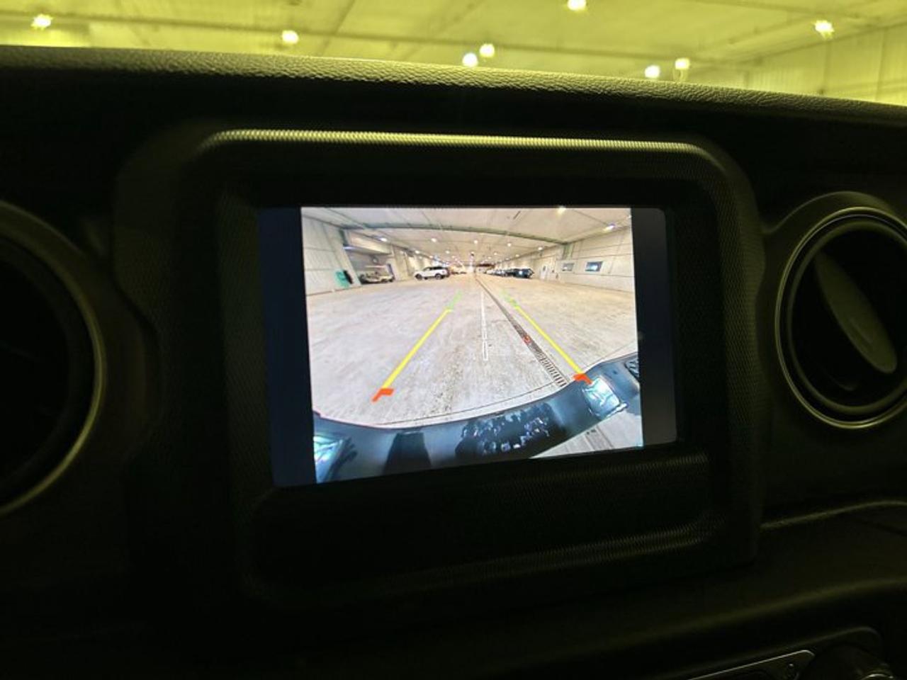 2021 Jeep Gladiator Sport S 4x4 Photo