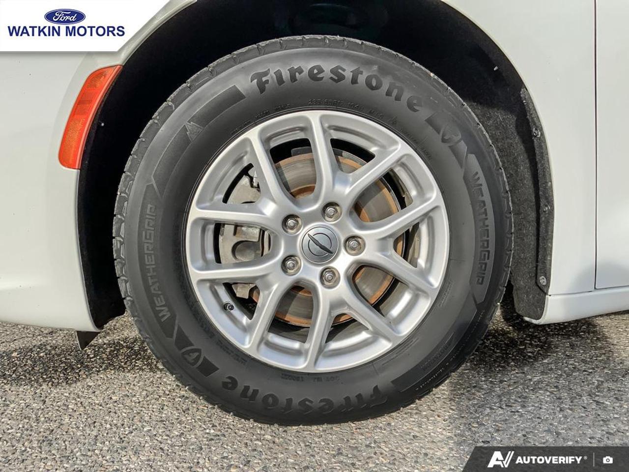 2022 Chrysler Pacifica Touring L Photo8