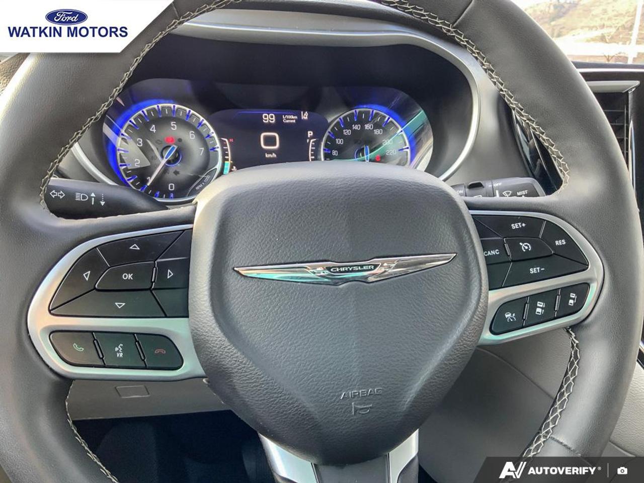 2022 Chrysler Pacifica Touring L Photo18