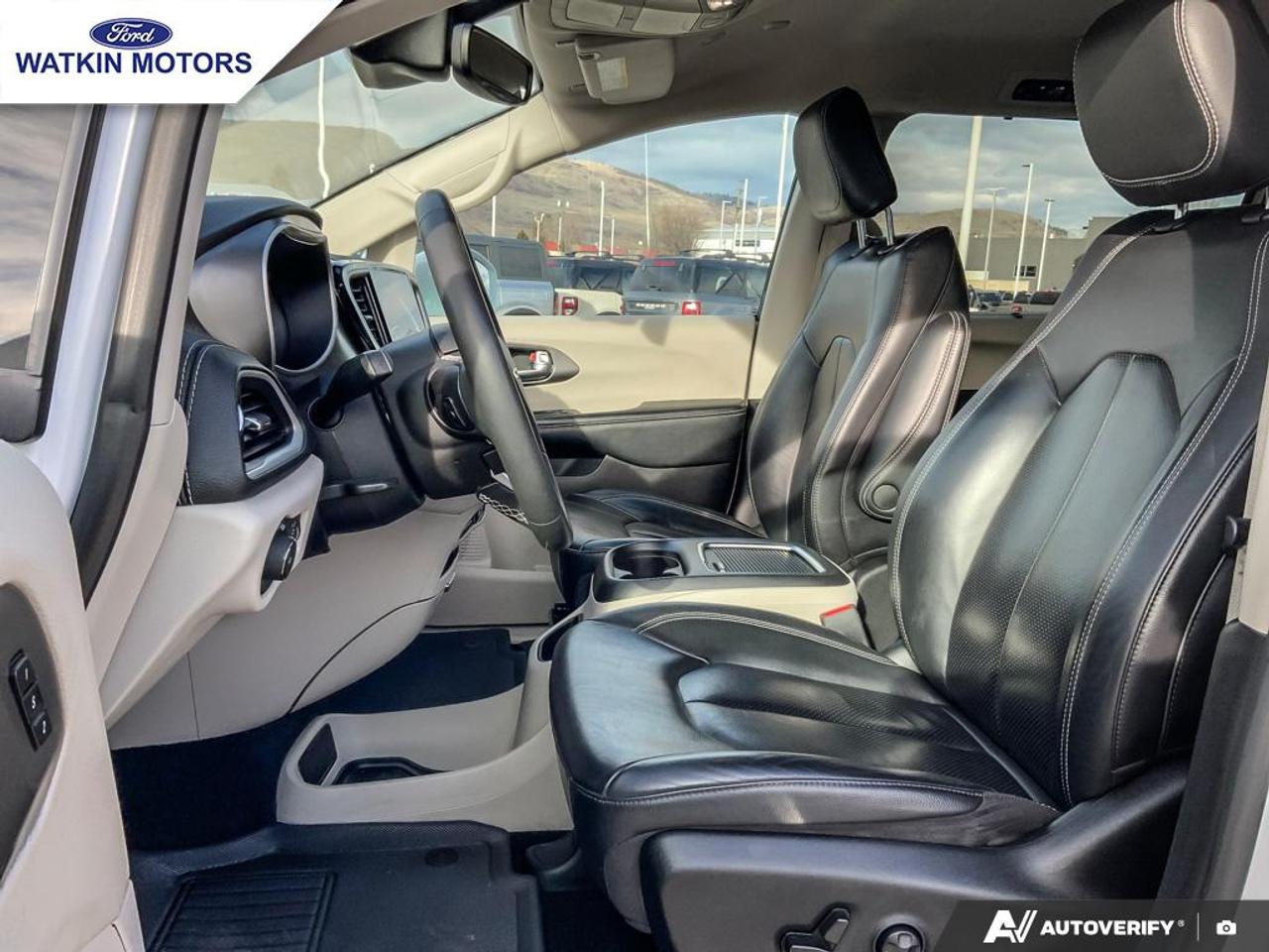 2022 Chrysler Pacifica Touring L Photo22