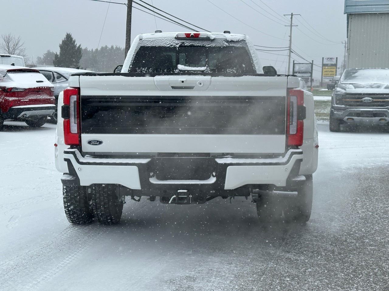 2026 Ford F-450 Super Duty DRW PLATINUM 4WD CREW CAB 8' BOX Photo