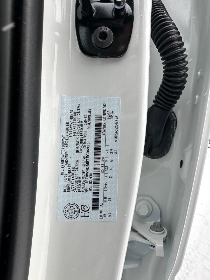 2026 Ford F-450 Super Duty DRW PLATINUM 4WD CREW CAB 8' BOX Photo