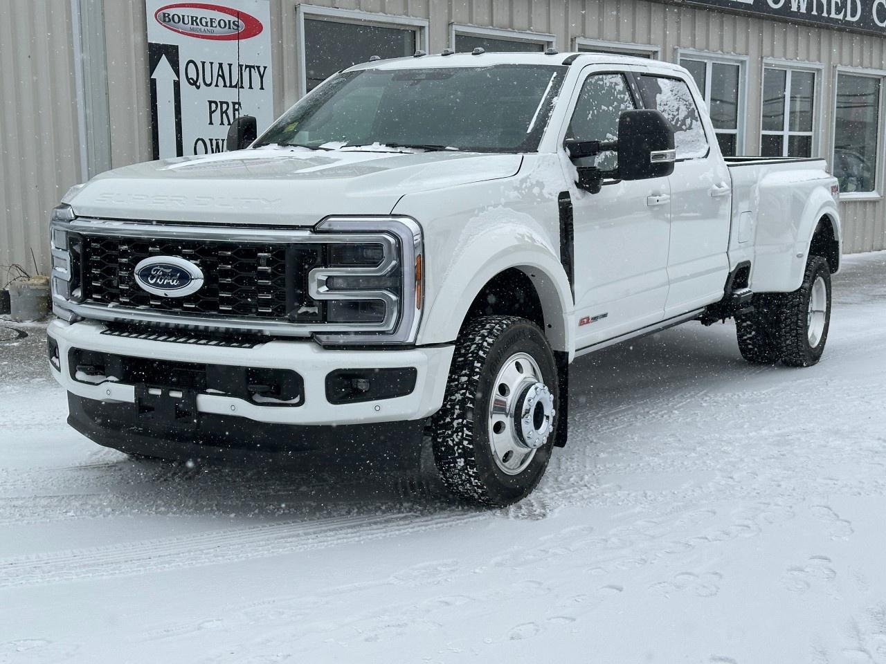 2026 Ford F-450 Super Duty DRW PLATINUM 4WD CREW CAB 8' BOX Photo