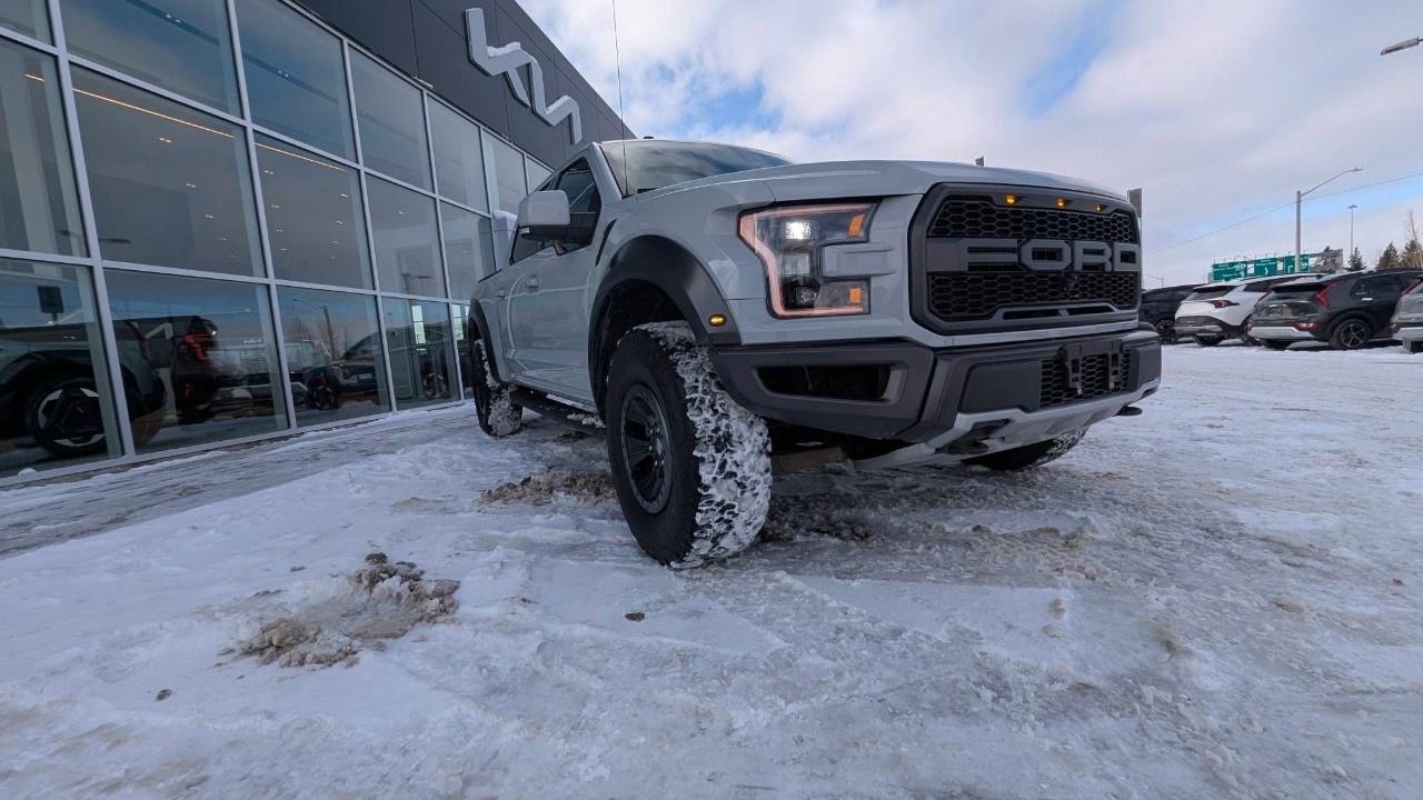 2017 Ford F-150 4WD SuperCrew Styleside 5-1/2 Ft Box Raptor Photo