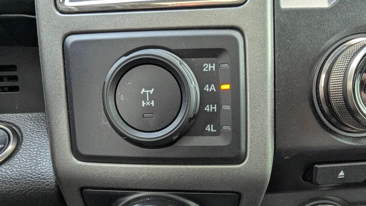 2017 Ford F-150 4WD SuperCrew Styleside 5-1/2 Ft Box Raptor Photo