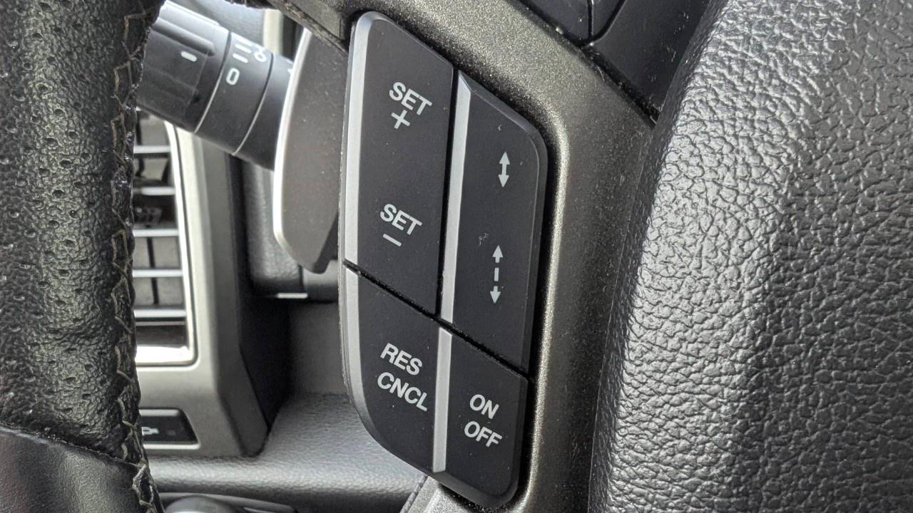 2017 Ford F-150 4WD SuperCrew Styleside 5-1/2 Ft Box Raptor Photo