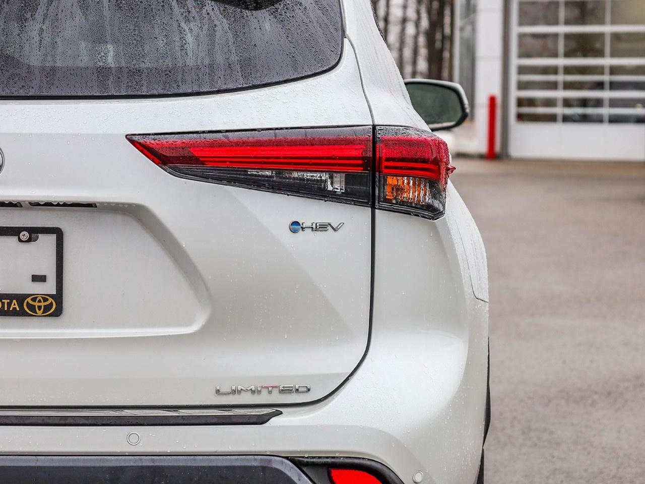 2025 Toyota Highlander Hybrid Limited Photo