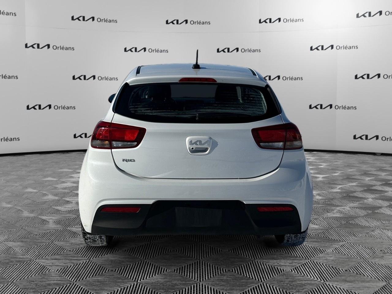 2022 Kia Rio 5-Door Photo