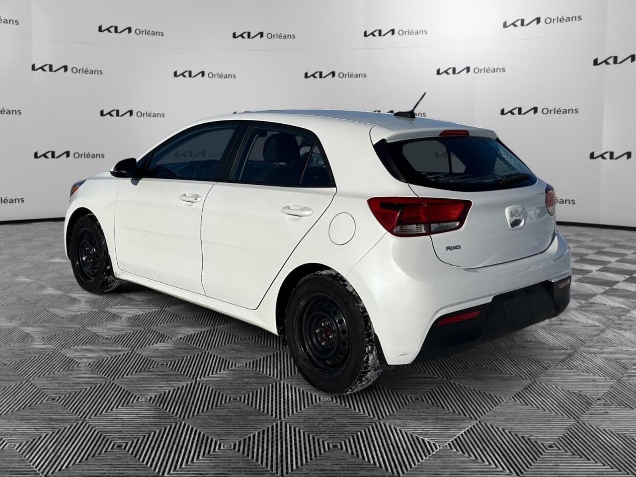 2022 Kia Rio 5-Door Photo