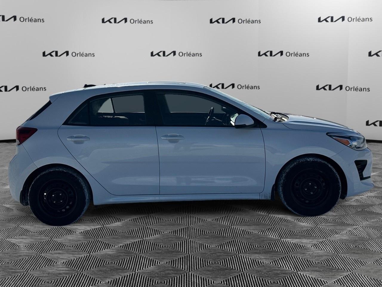 2022 Kia Rio 5-Door Photo