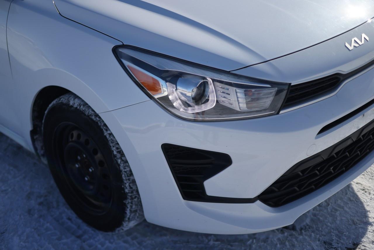 2022 Kia Rio 5-Door Photo