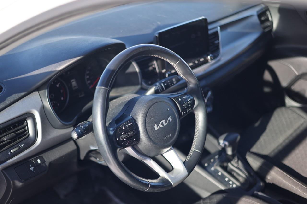 2022 Kia Rio 5-Door Photo