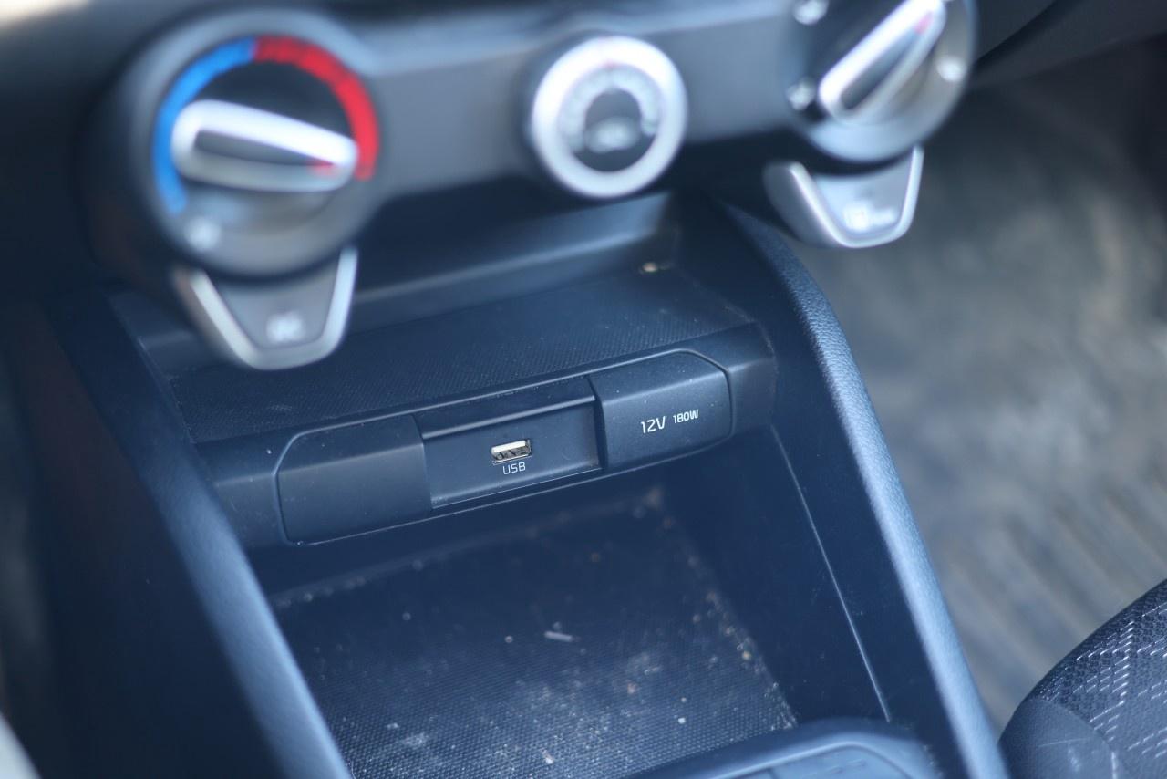 2022 Kia Rio 5-Door Photo