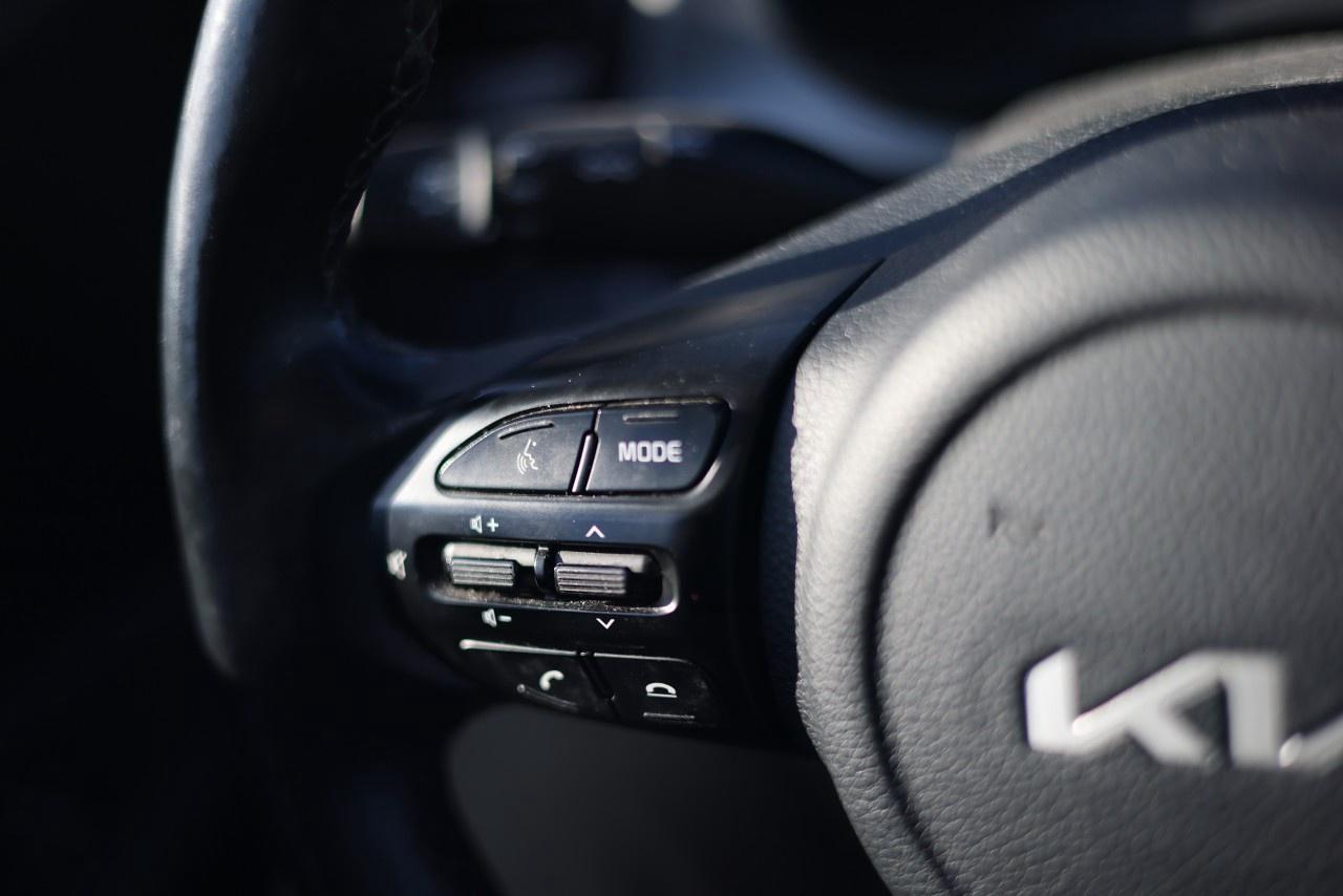 2022 Kia Rio 5-Door Photo