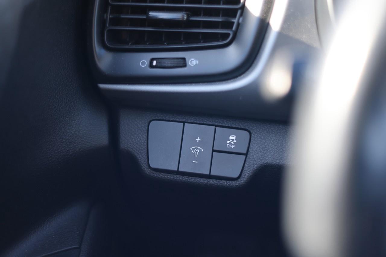 2022 Kia Rio 5-Door Photo