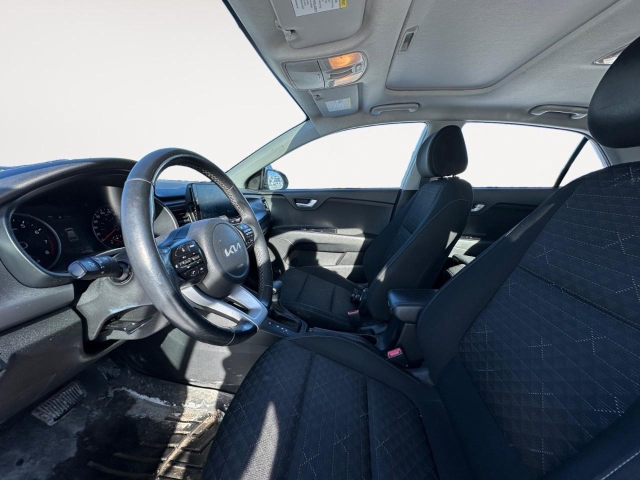 2022 Kia Rio 5-Door Photo