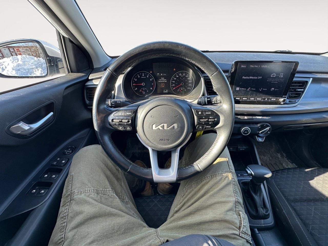 2022 Kia Rio 5-Door Photo