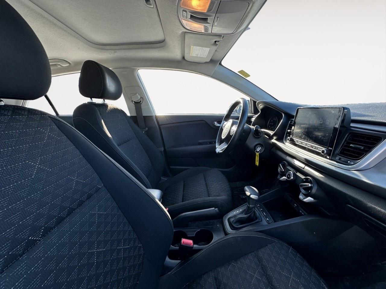 2022 Kia Rio 5-Door Photo