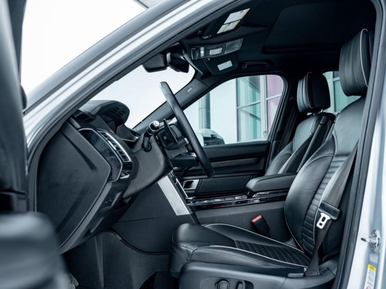 2019 Land Rover Discovery HSE LUXURY Photo