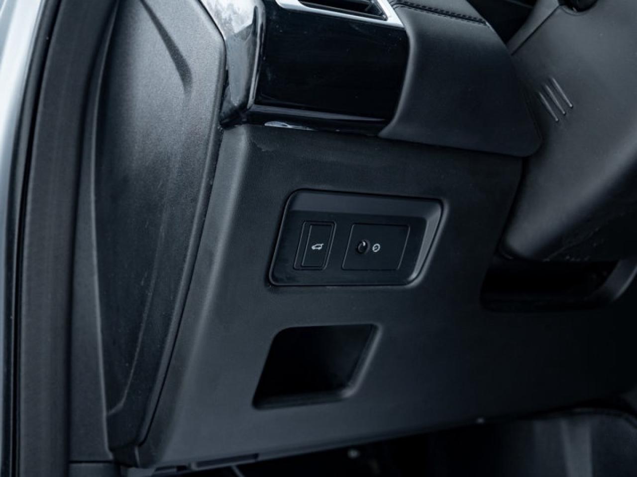 2019 Land Rover Discovery HSE LUXURY Photo