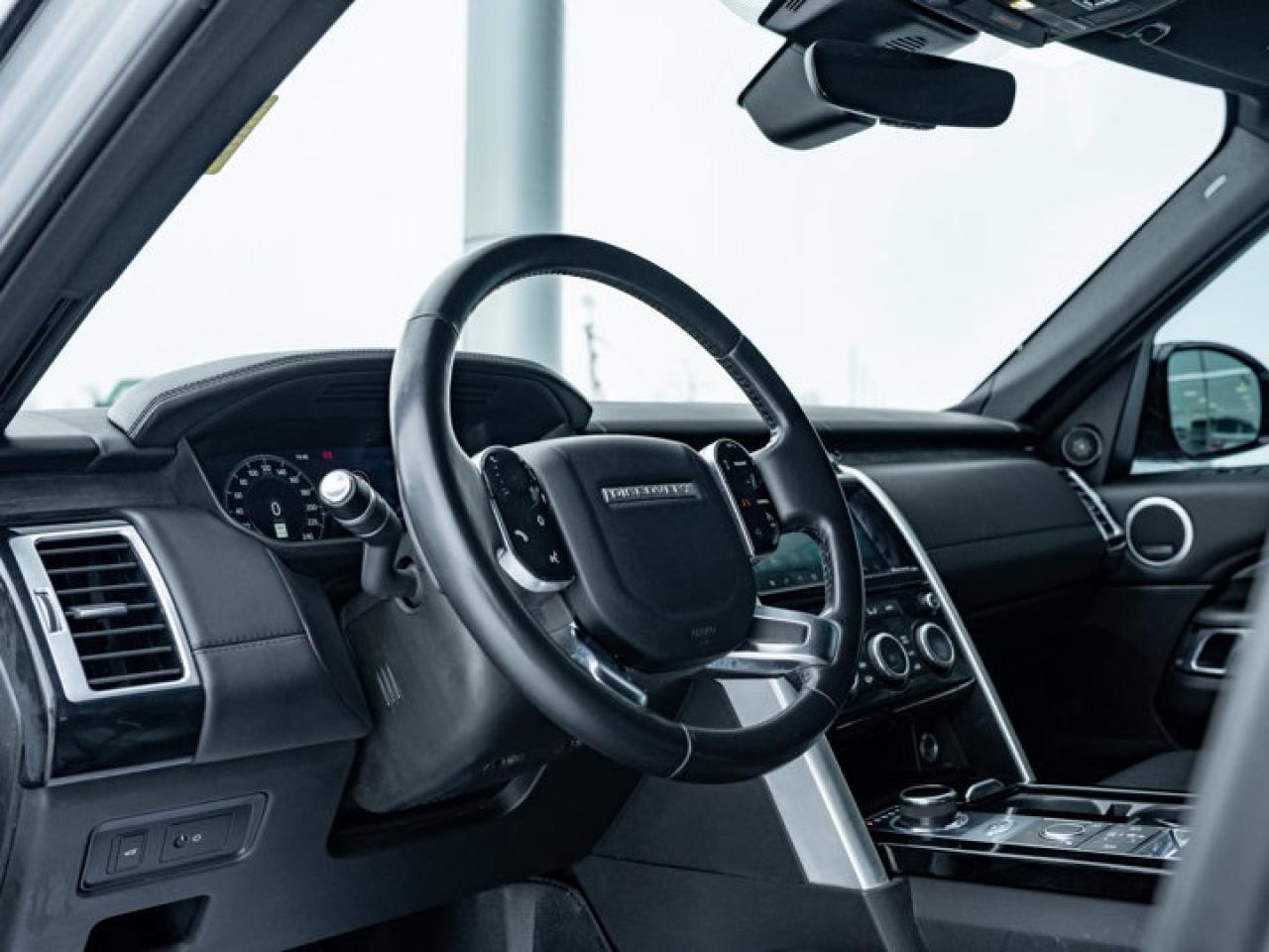 2019 Land Rover Discovery HSE LUXURY Photo