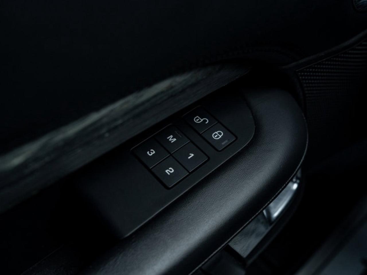 2019 Land Rover Discovery HSE LUXURY Photo