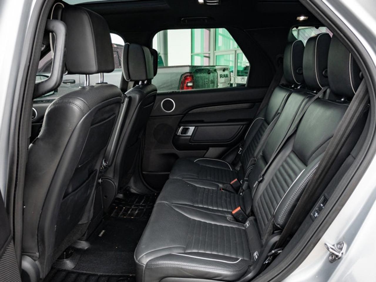 2019 Land Rover Discovery HSE LUXURY Photo