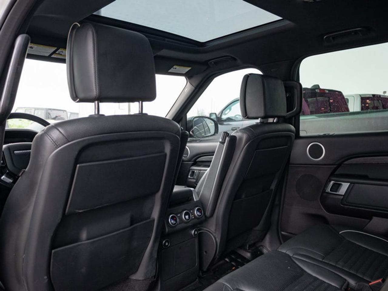2019 Land Rover Discovery HSE LUXURY Photo