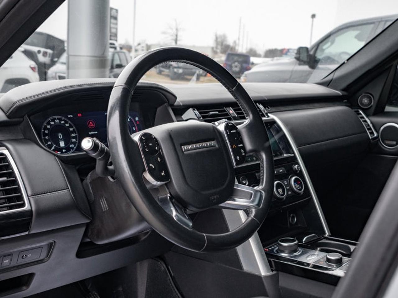 2019 Land Rover Discovery HSE LUXURY Photo