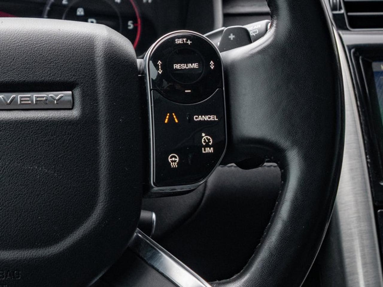 2019 Land Rover Discovery HSE LUXURY Photo