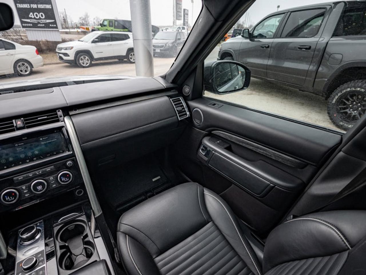 2019 Land Rover Discovery HSE LUXURY Photo