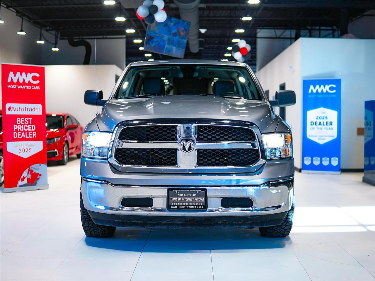 2023 RAM 1500 Classic SLT | CREW CAB | 4X4 | 20 INCH RIMS | NO ACCIDENTS Photo