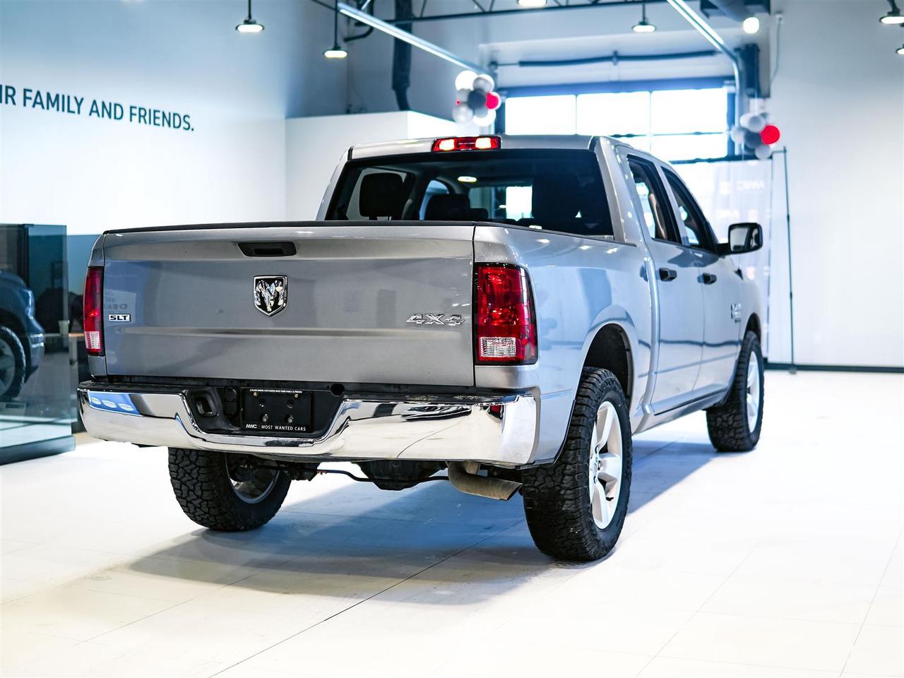 2023 RAM 1500 Classic SLT | CREW CAB | 4X4 | 20 INCH RIMS | NO ACCIDENTS Photo