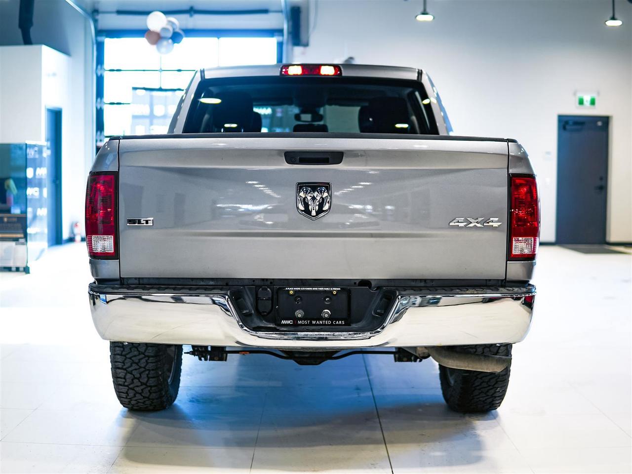 2023 RAM 1500 Classic SLT | CREW CAB | 4X4 | 20 INCH RIMS | NO ACCIDENTS Photo