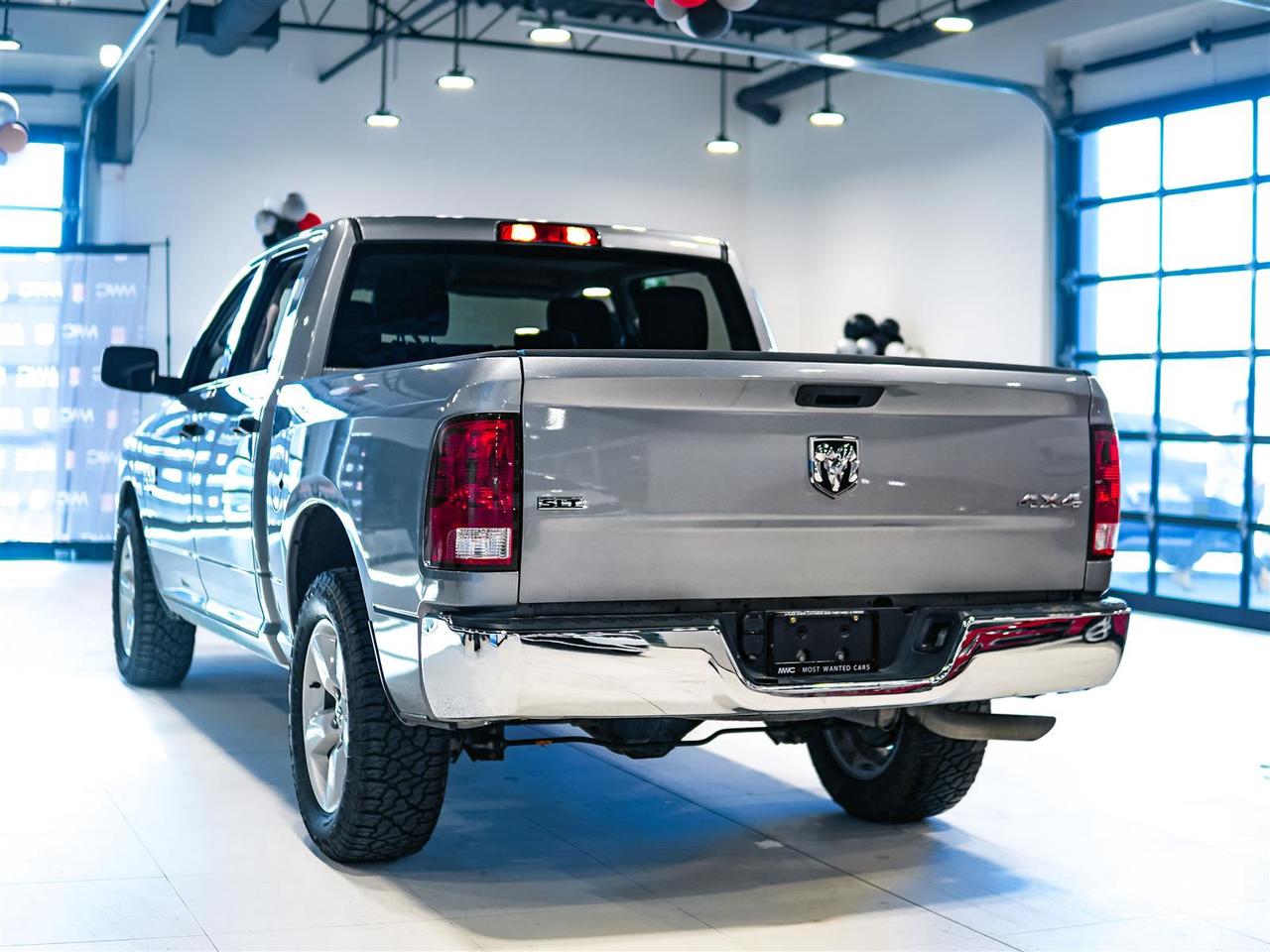 2023 RAM 1500 Classic SLT | CREW CAB | 4X4 | 20 INCH RIMS | NO ACCIDENTS Photo
