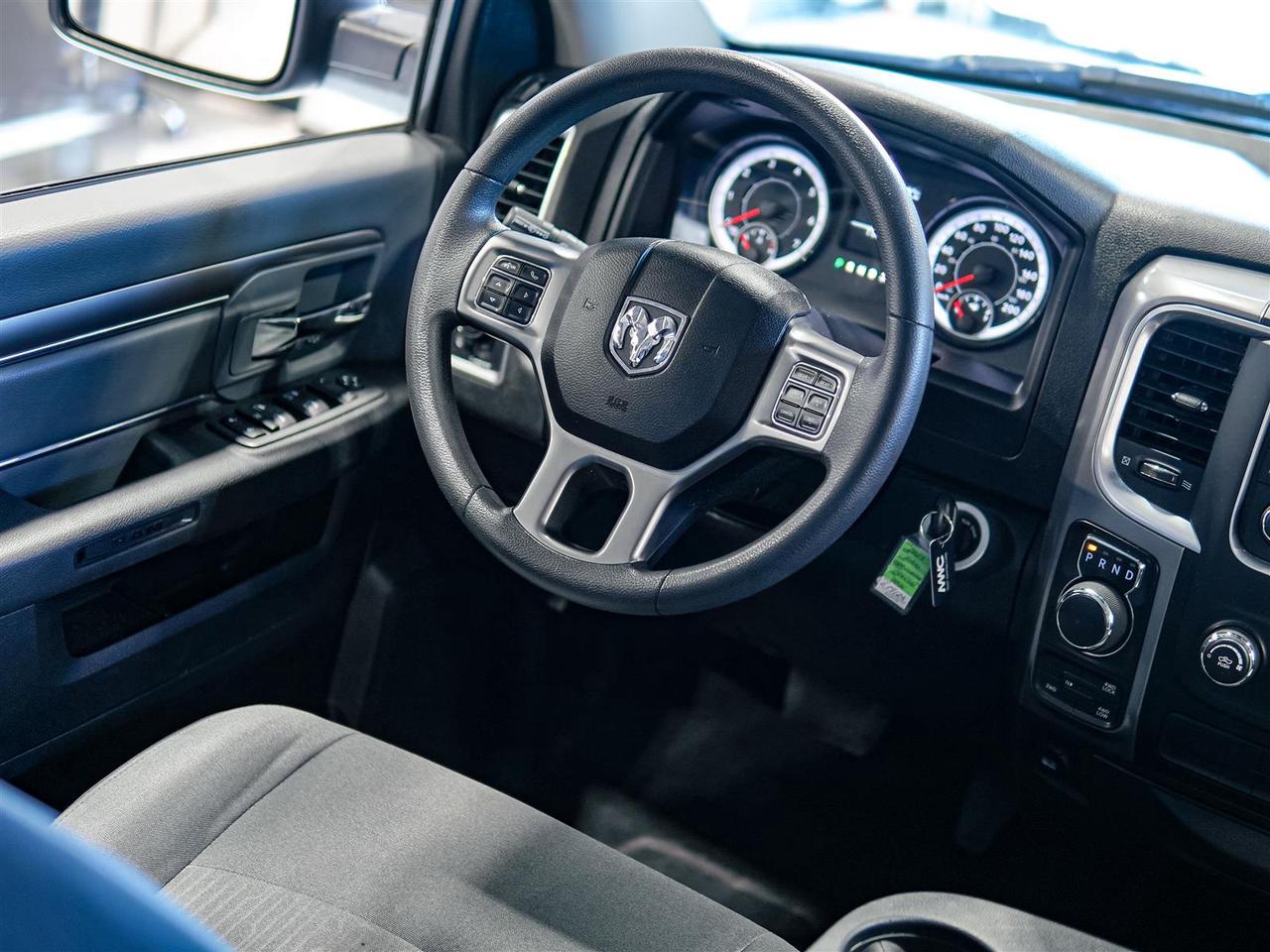 2023 RAM 1500 Classic SLT | CREW CAB | 4X4 | 20 INCH RIMS | NO ACCIDENTS Photo