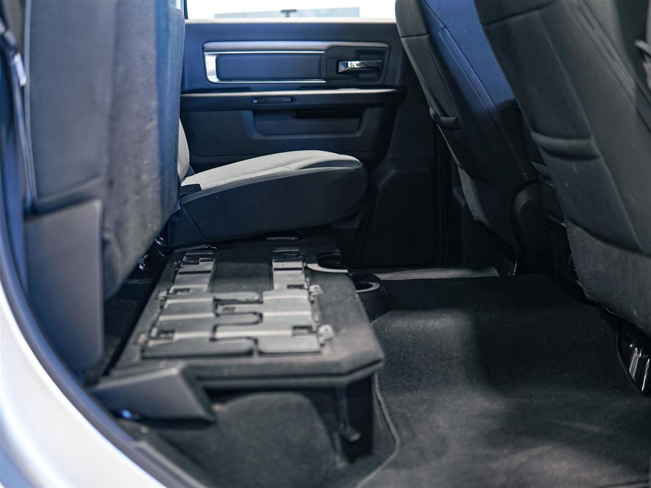 2023 RAM 1500 Classic SLT | CREW CAB | 4X4 | 20 INCH RIMS | NO ACCIDENTS Photo