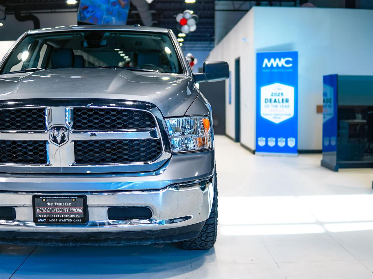 2023 RAM 1500 Classic SLT | CREW CAB | 4X4 | 20 INCH RIMS | NO ACCIDENTS Photo