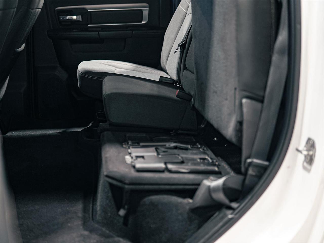 2022 RAM 1500 Classic WARLOCK | CREW CAB | 4X4 | PREF PKG | CONV PKG | ALPINE SOUND Photo