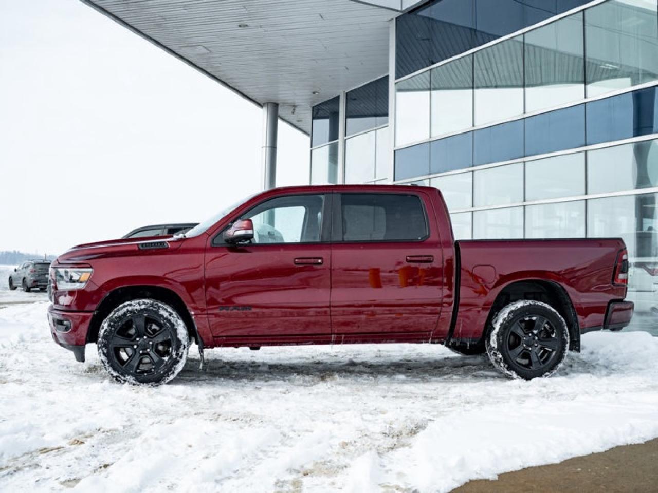 2021 RAM 1500 SPORT Photo4